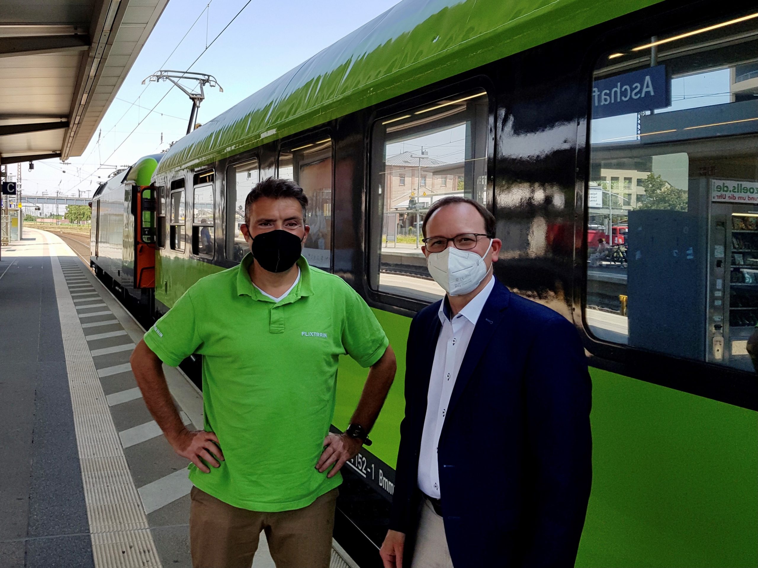 Karsten Klein mit Flixtrain-Chef Patrick Kurth